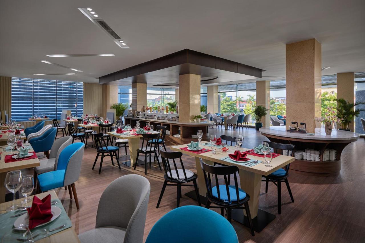 Hotel Khach San Sam Quang Binh Dong Hoi Zewnętrze zdjęcie