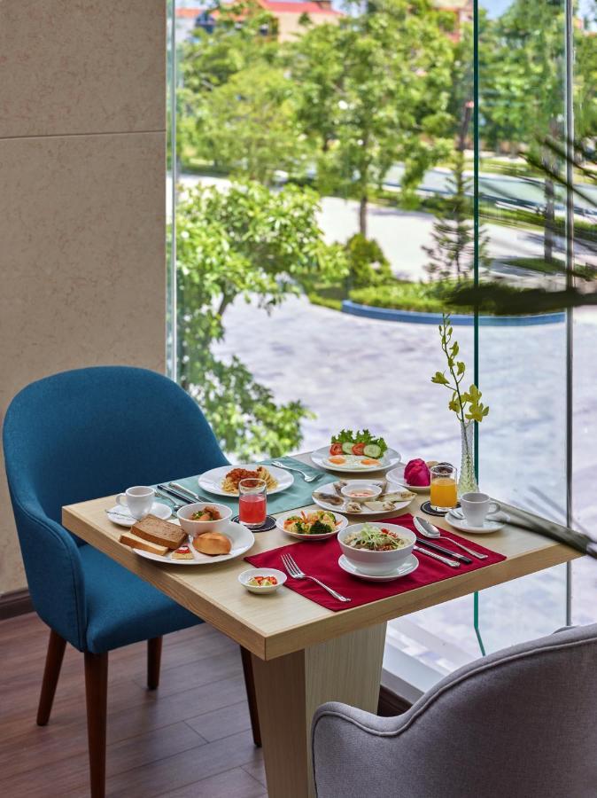 Hotel Khach San Sam Quang Binh Dong Hoi Zewnętrze zdjęcie